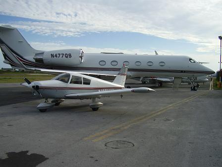 Piper Cherokee available for air flight instruction in St. Maarten